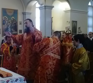 3 Архиереи Твои, Господи, облекутся в правду...