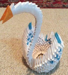 Лебедь. Работа из бумаги, без клея Кати Васильевой