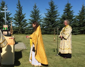 Начало Литургии на том же месте, что и 118 лет назад... 