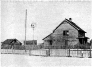 Дом и ограда фармы И.Пилипова. Стар, Альберта, Канада. 1932. 