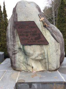 Памятник Русскому Солдату всех времен на Русском Православном кладбище в Ровдоне около Монреаля